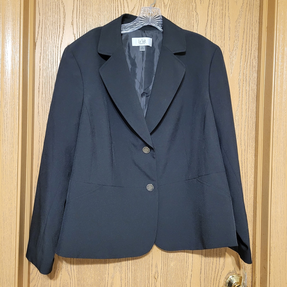 Le Suit Classic Black Women's Blazer Size 18 W